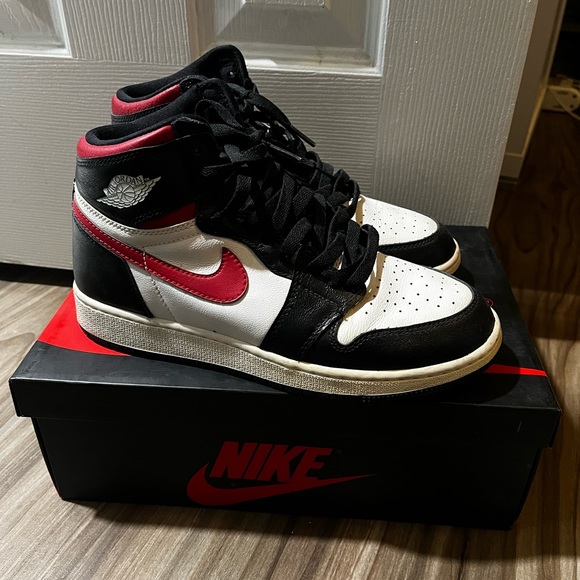 air jordan 1 retro high og gs gym red